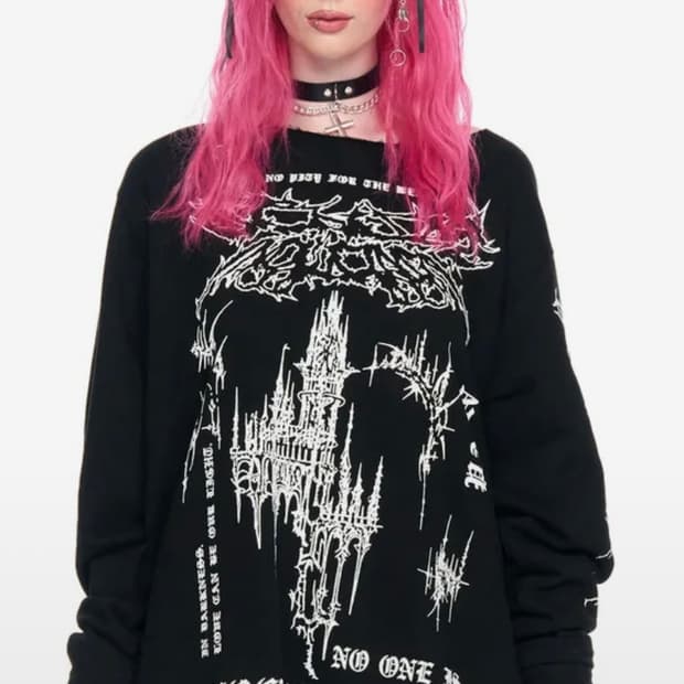 스키즘 인듀싱 EMO OFF SHOULDER LS TEE