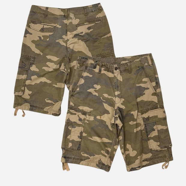 vintage camo cargo shorts