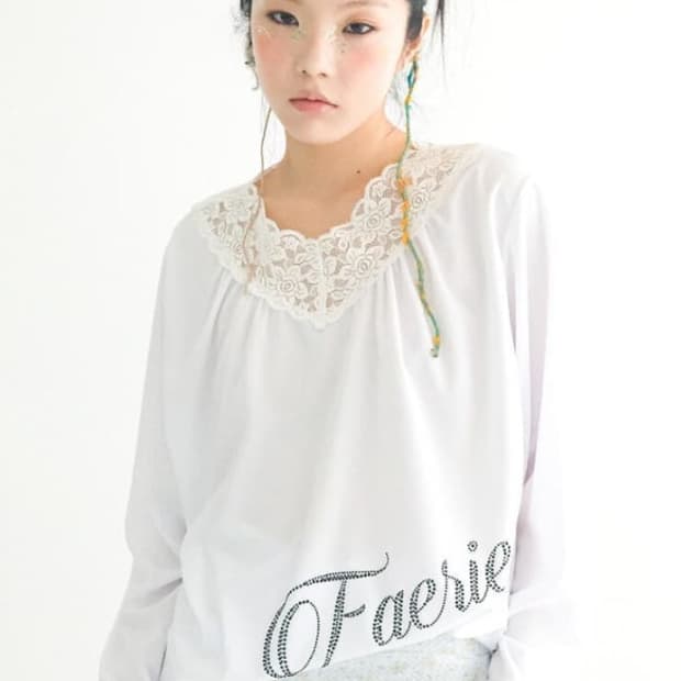 구해요) 샵페어리 레이스 브이넥 셔링탑 색상 상관X