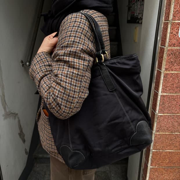 paul smith leather trimming tote bag