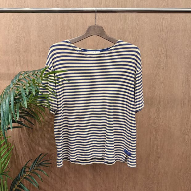 마가렛 호웰 반팔 티셔츠 스트라이프 패턴 라운드넥 슬릿 디테일 네이비