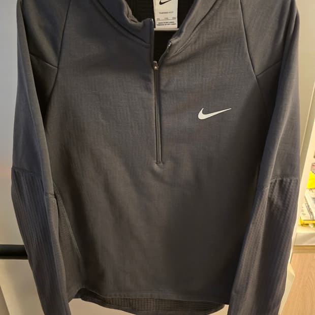 나이키런닝 써마핏 엘레먼트 하프집업 110