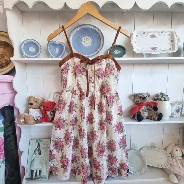 플라워 레이스 스트랩 원피스