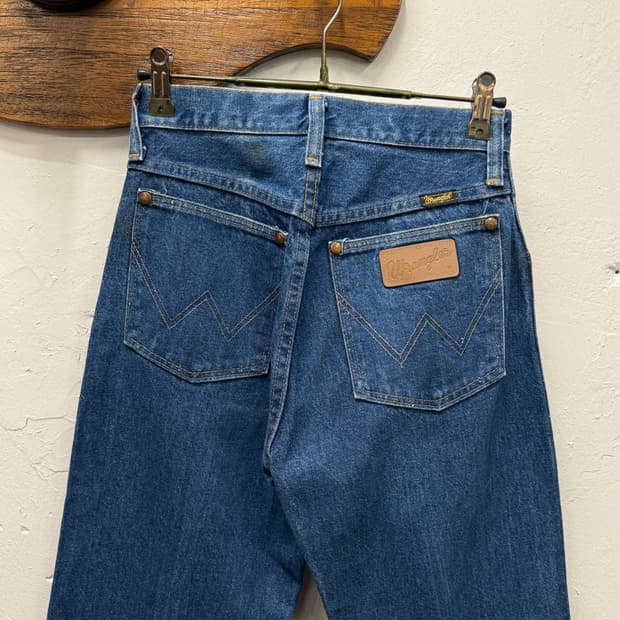 24) 80-90s USA Wrangler Straight Jeans 