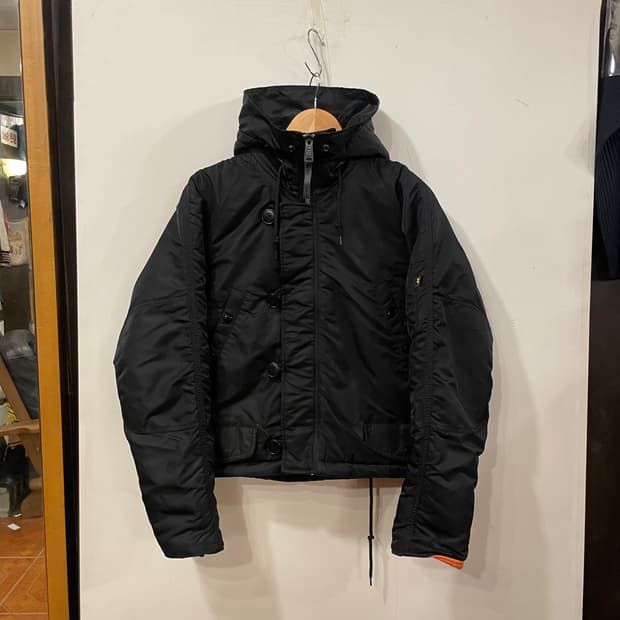 알파인더스트리 리메이크 크롭봄버 L