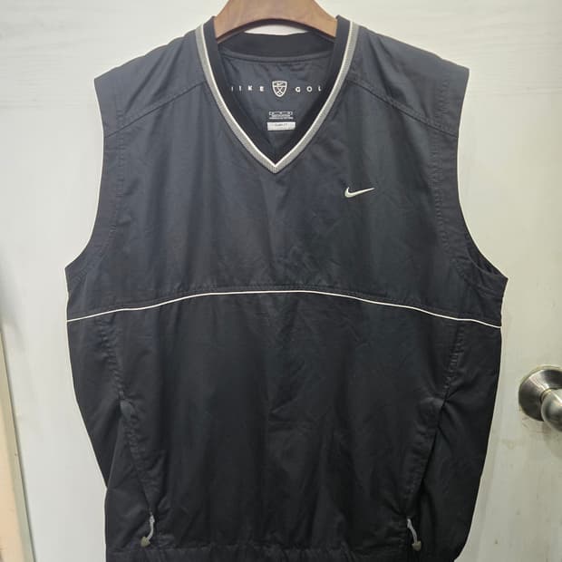 M,95 )) NIKE 나이키 브이넥 조끼! 주머니 지퍼 있습니다 ㅎㅎ