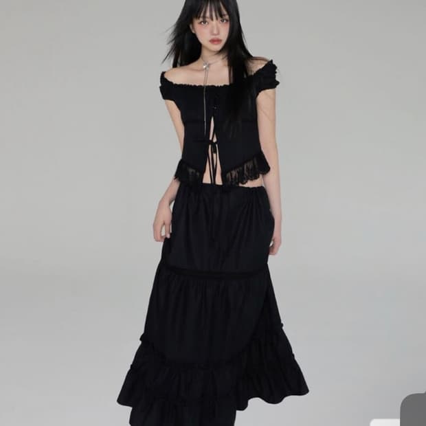 뉴얼린 퓨어레이스 프릴 롱 스커트 블랙 원가 83000원