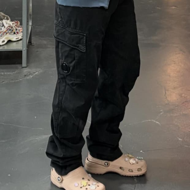 C.P. 컴퍼니 렌즈디테일 카고팬츠 A3449