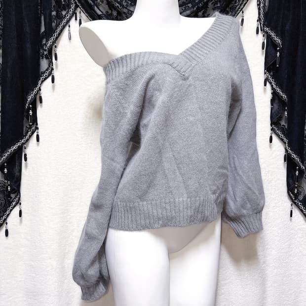 로맨틱갸루 로걀탑 브이넥 오프숄더 앙고라니트 하구미 하치 러블리