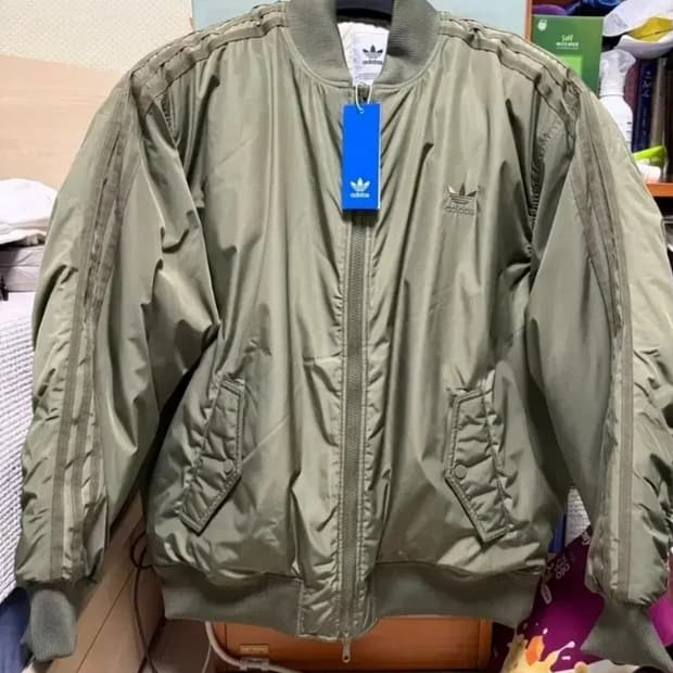 아디다스 봄버 자켓 카키