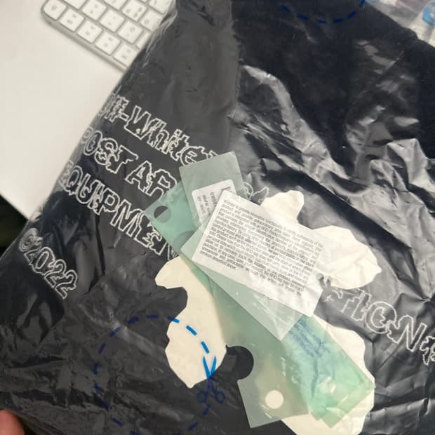포스트아카이브팩션 오프화이트 후드티