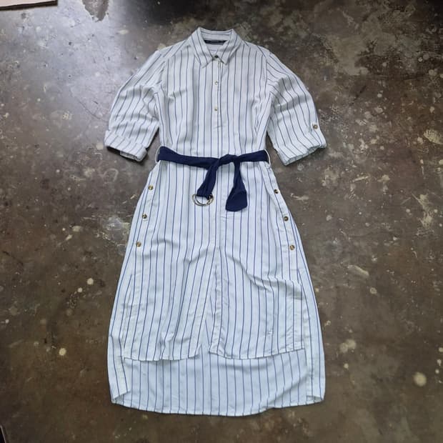 S) ZARA 자라 스트라이프 패턴 벨티드 원피스