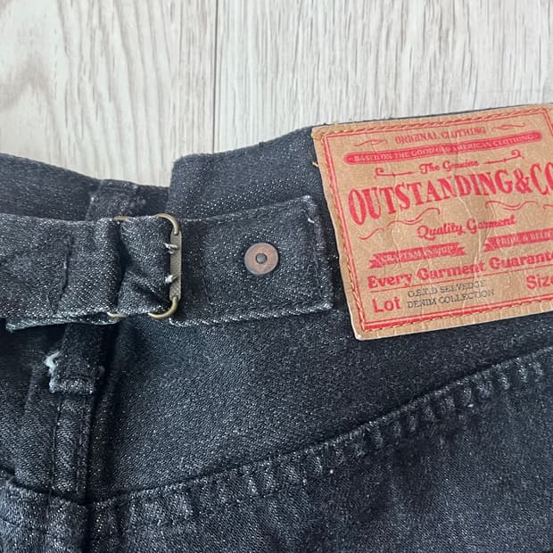 아웃스탠딩 30‘s 신치백 셀비지 와이드 블랙 데님 (30)