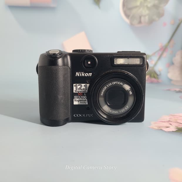 니콘 쿨픽스 P5100 디카 (빈티지 카메라)