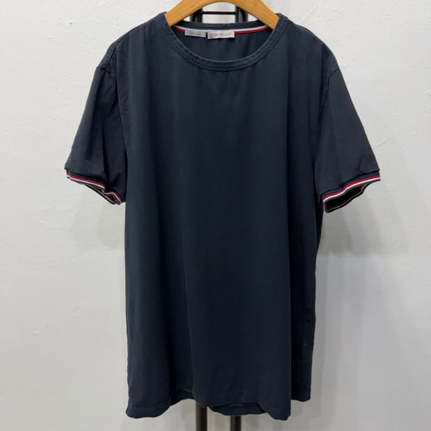 정품) 몽클레어 남성 네이비 반팔 티셔츠 XL