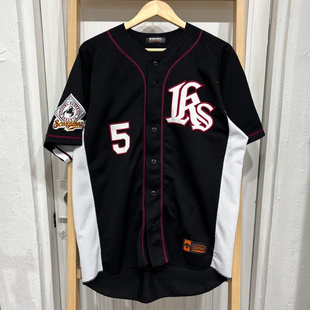 데상트 Scorpions 야구 유니폼 블랙