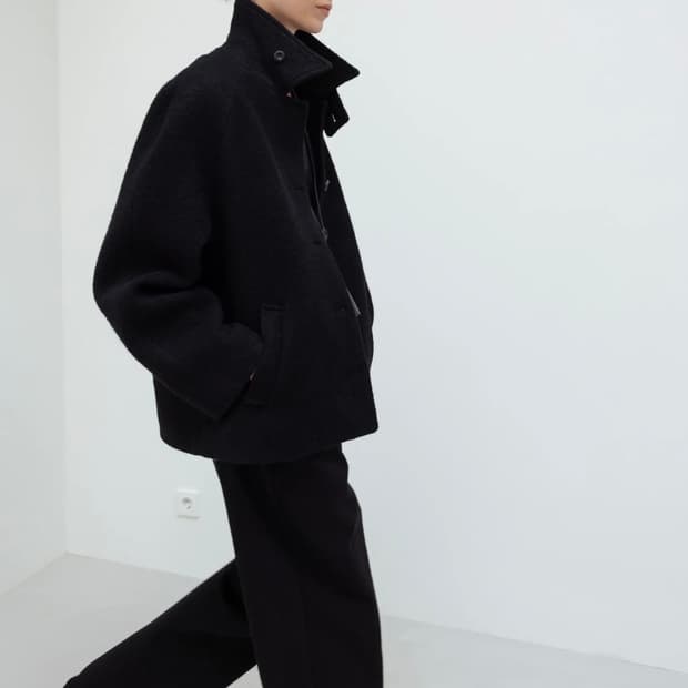 네세서리 Wool High-Neck Short Coat