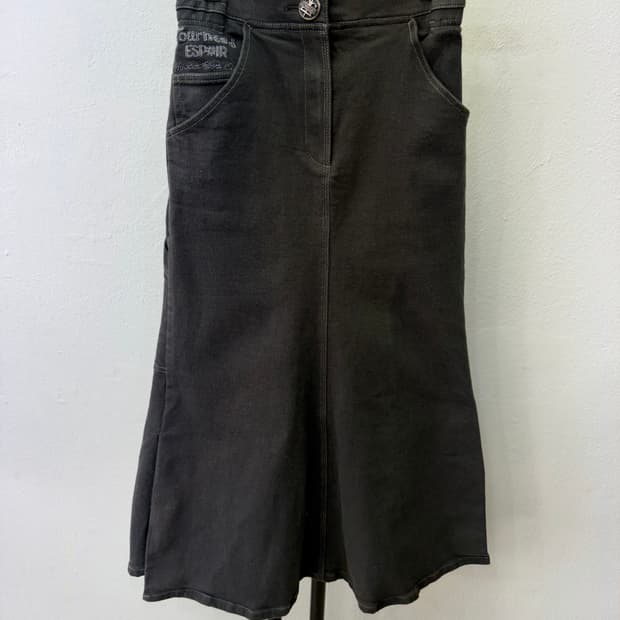 정품) O2ND 오즈세컨 한섬 23ss  블랙 데님 스커트 64