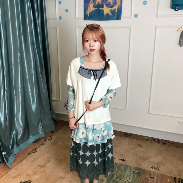 시원한 블루 컬러감이 돋보이는 청량한 여름 모리걸 룩🩵