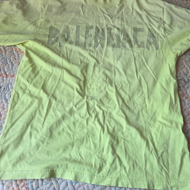 발렌시아가 테이핑 반팔