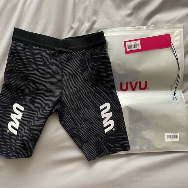 [m] UVU 하프 타이즈 2.0 블랙 그레이