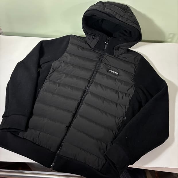 90 디스커버리 블랙 하이브리드 플리스 경량패딩 후드집업
