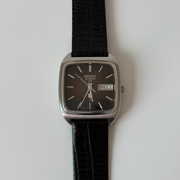 1970s QZ Brown Dial Silver Square Quartz