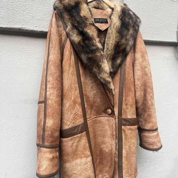 퍼 무스탕 코트