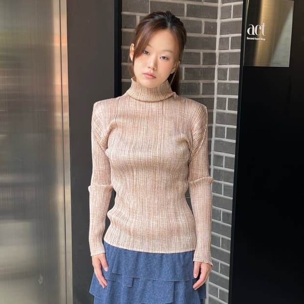 Issey Miyake 이세이미야케 하이넥 플리츠 탑