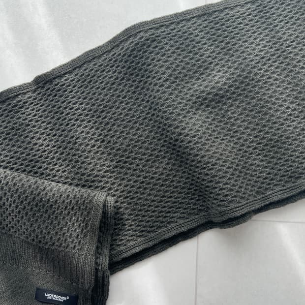 언더커버 카키 니트 머플러