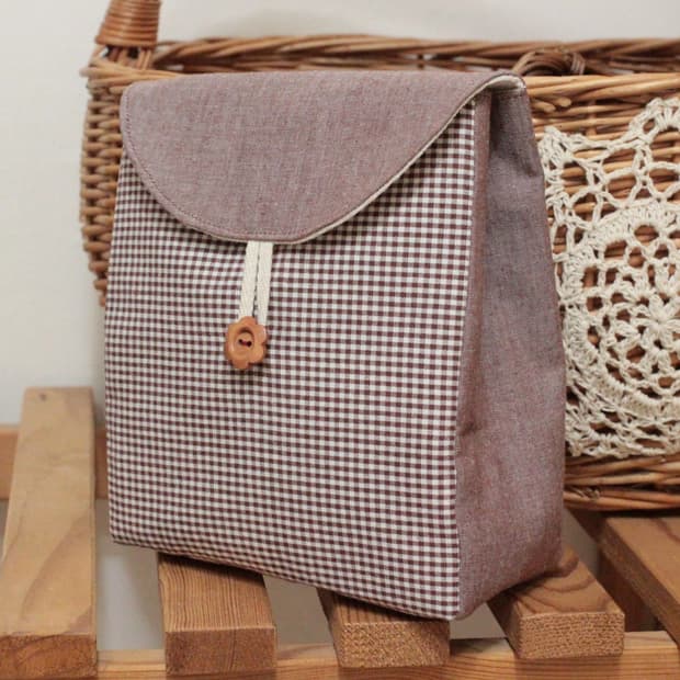 핸드메이드 브라운 단추 파우치