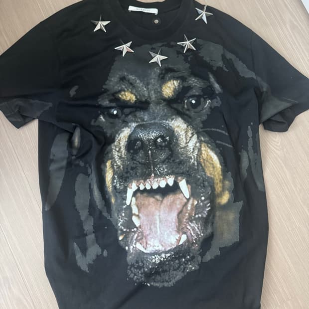 지방시 로트와일러 스타 티셔츠