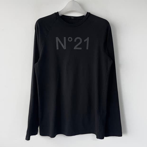 N21 코튼 로고 긴팔 티셔츠