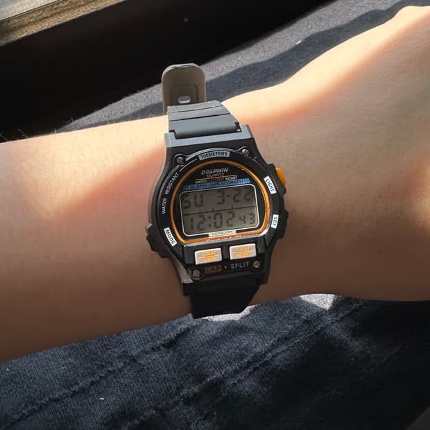 96~99s 추정모델 여성용 돌핀시계 (한독) FRP 667-7