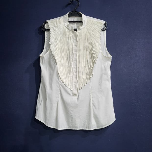 BCBG 나시 블라우스