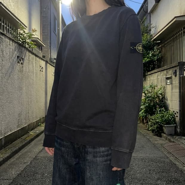 스톤아일랜드 와펜 가먼트다잉 맨투맨