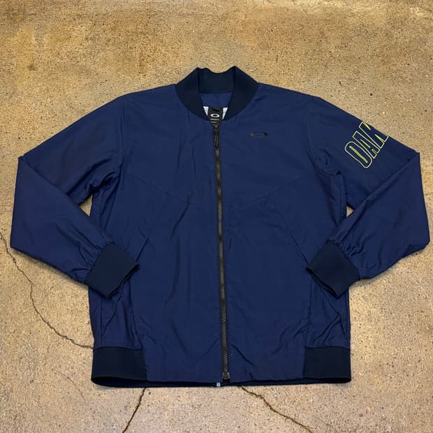 미국 오클리 정품 바람막이 자켓