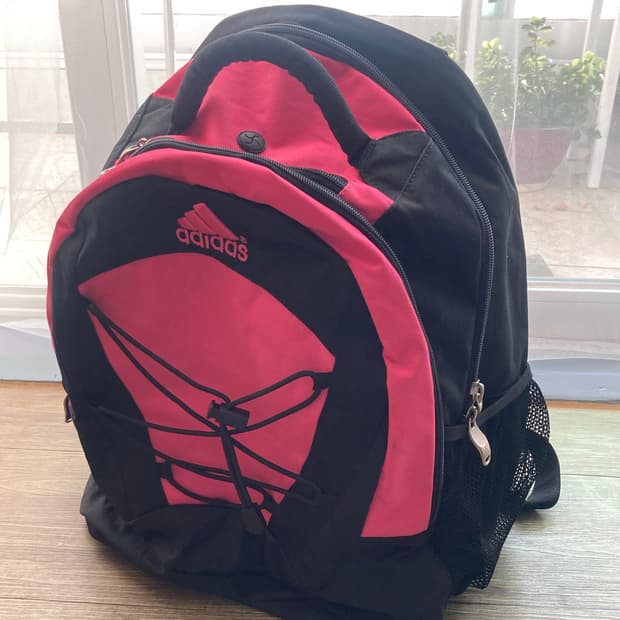 아디다스 핑크 빅 백팩 