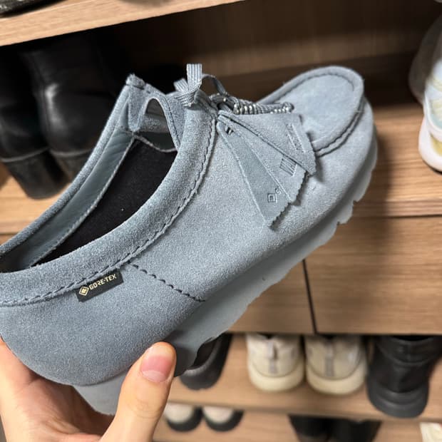 클락스 왈라비 스웨이드 고어텍스 올블루