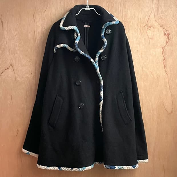 캐피탈 파이핑 울 코트