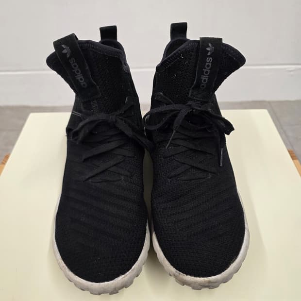 아디다스 오리지널스 튜블러x프라임니트. 싸이즈 255
