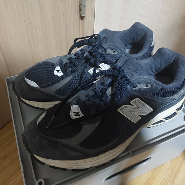 [285] 뉴발란스 2002R 이클립스 캐슬락 네이비