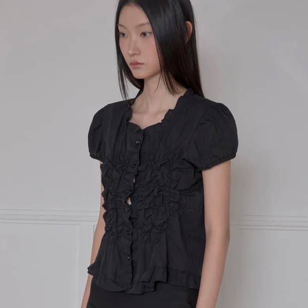 플레어업 Saya Frill Puff Blouse