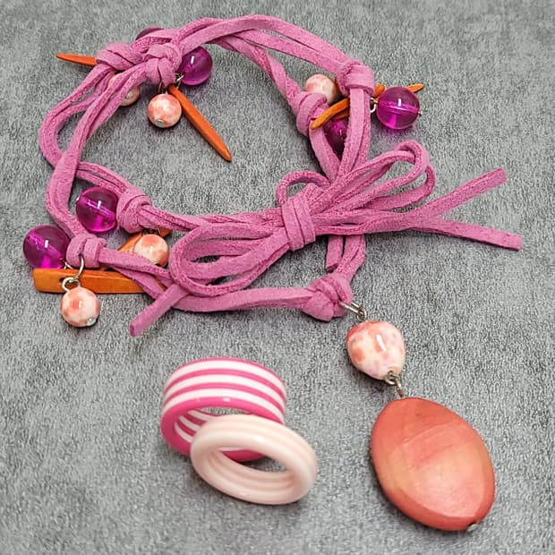 unique necklace set