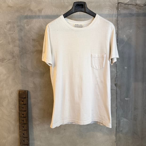 레미 릴리프 티셔츠 100