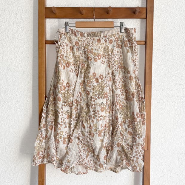 모카 플라워 크런치 스커트