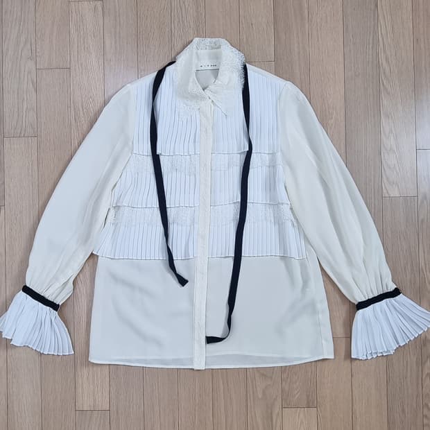 MICHAA 미샤 셔링 브라우스 S _ 여성