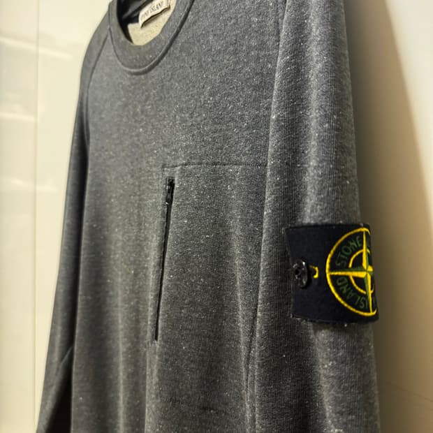 [타임세일] 스톤아일랜드 차콜 포켓 맨투맨