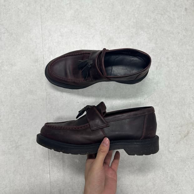 닥터마틴 아드리안 체리우드 무광