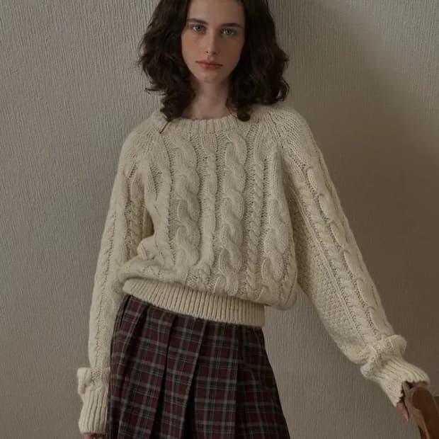 위드아웃썸머 로빈 케이블니트